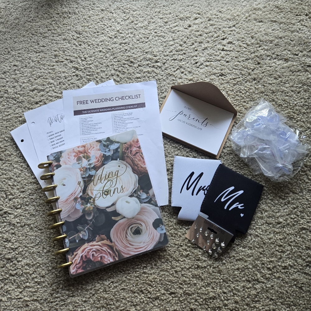 The Happy Planner Floral Wedding Set with Gold Accents